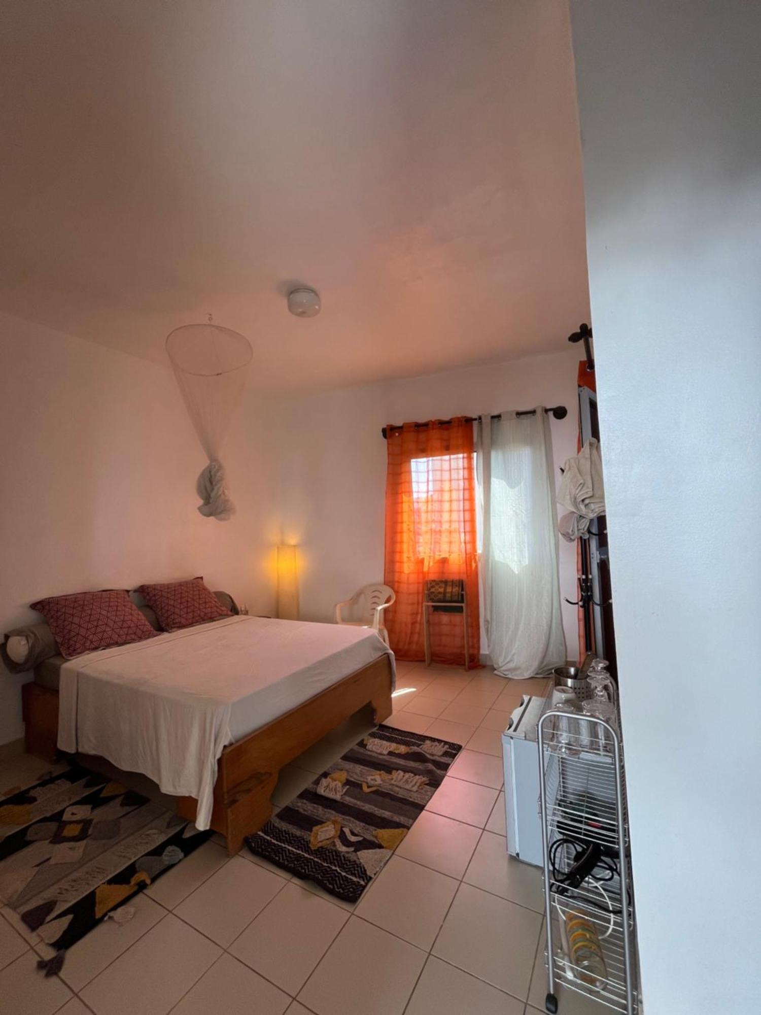 Dar Dyali Rooftop ⁿᵉᵃʳ ⁿᵍᵒʳ ᵇᵉᵃᶜʰ ᵃⁿᵈ ⁱˢˡᵃⁿᵈ Dakar Exterior photo